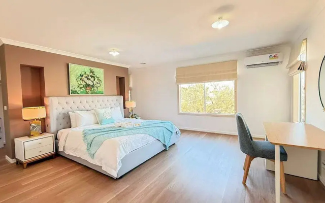 StayAU Family Haven Pet-Friendly