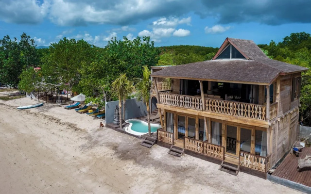 Sunset Beach Wood Villa