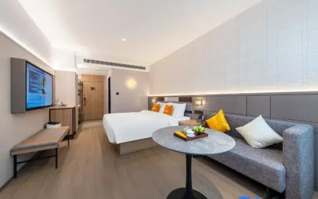 Homeinn Plus Hotel (Quanzhou Quanshang Global Plaza)