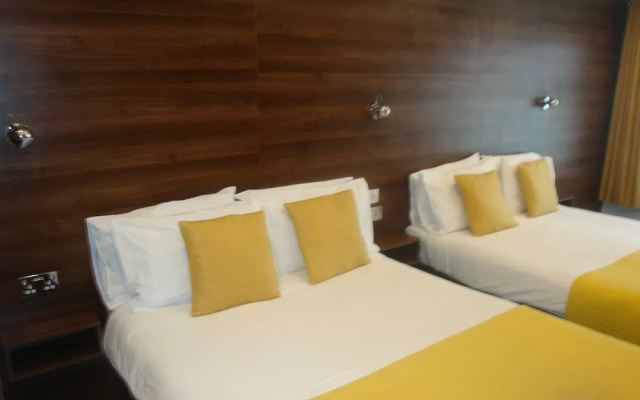 Sandhurst Hotel