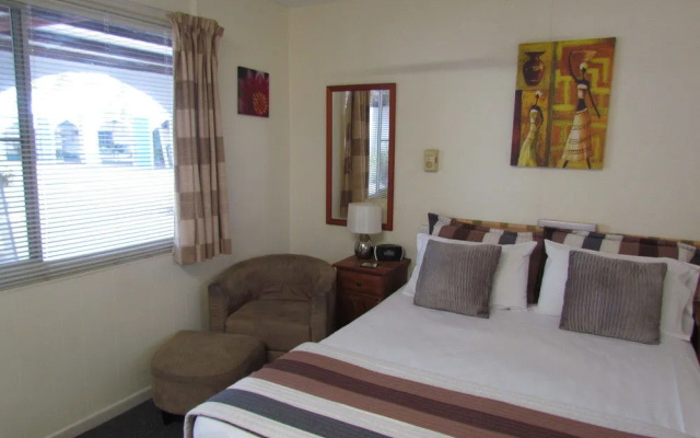 Ayr Max Motel