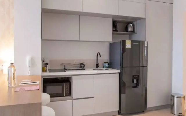 w Comfortable Loft w Balcony in Crespo