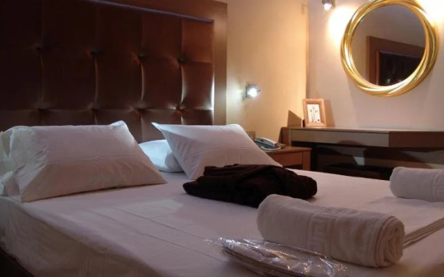 Ellinis Hotel