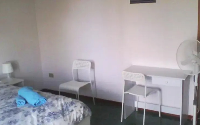 B & B Genne Ulecci