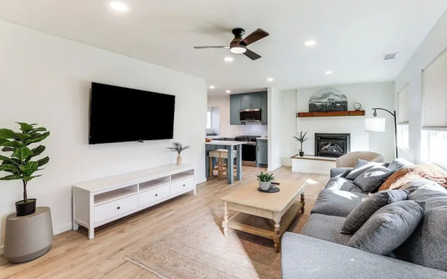 Near NAU & Dtwn! Kid-friendly Flagstaff Retreat