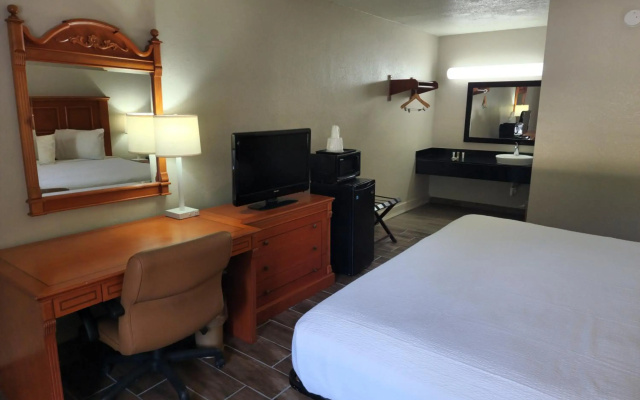 Days Inn by Wyndham Hardeeville Near Hilton Head