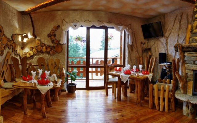 Art Hotel Vykrutasy комната для гостей