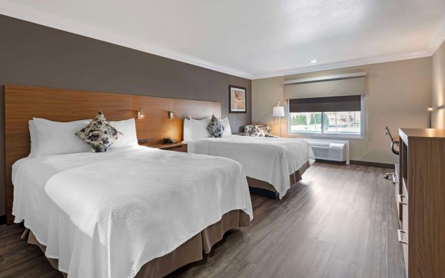 Best Western Plus Newport Mesa Inn