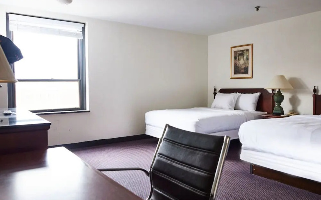 McLure Inn and Suites
