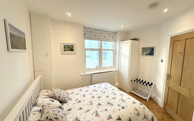 The Slipway Suite, Fowey Harbour & Parking 1 Min