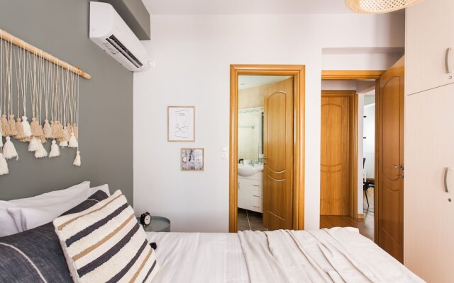Отель UPSTREET Delightful 1BD Apt in Plaka Афины комната для гостей