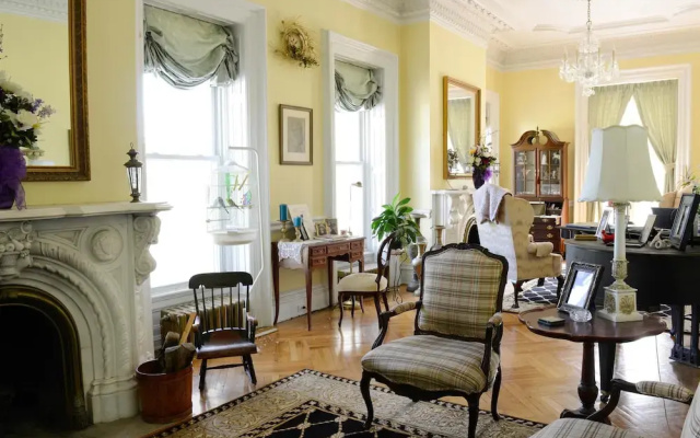 Marble Mansion Inn