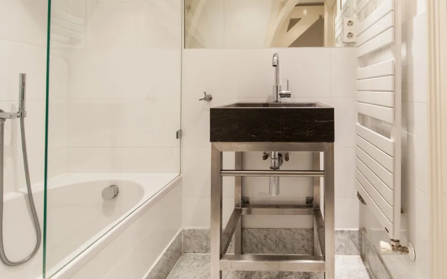Vondelpark Apartment Suites