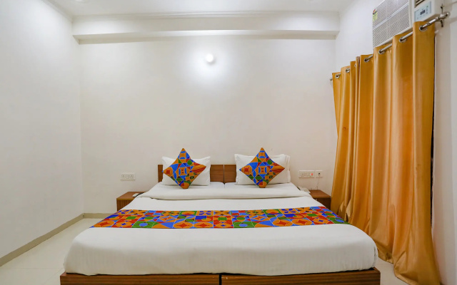 Fabhotel 52 Ivory
