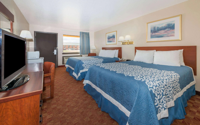Days Inn by Wyndham Russell