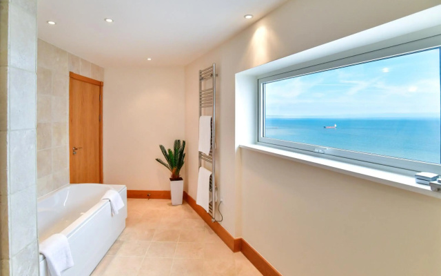 Meridian Quay – the Penthouse