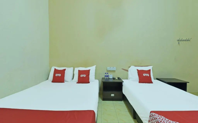 OYO 90706 Empire Inn 2