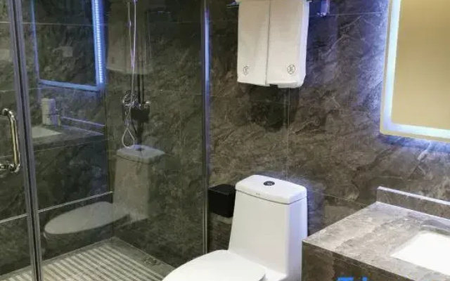 Xiangyang Yihua Hotel