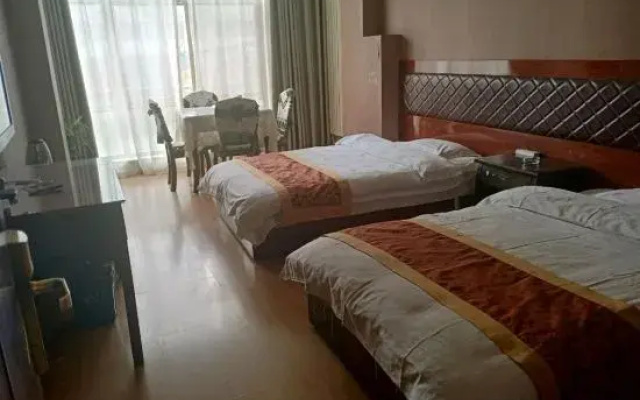 Dingxi Longjin Hotel