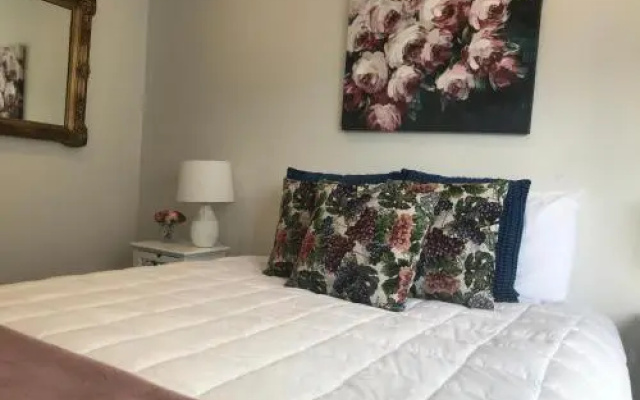Oxley's Waterfront Luxury Apartment