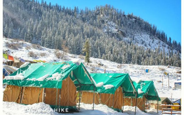 Kheerganga Hike Camps