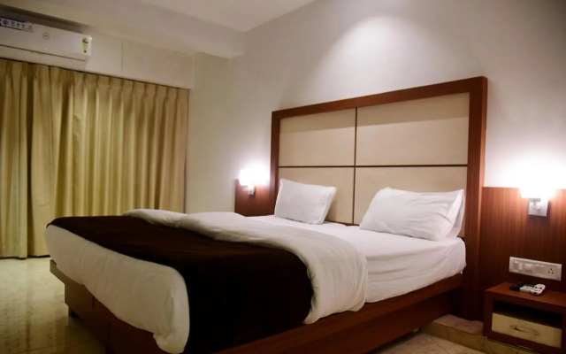Hotel Monarch Center Point near Dahanu Beach, Bordi