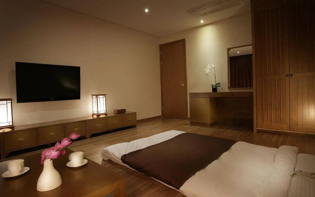 Y Ocean Tourist Hotel