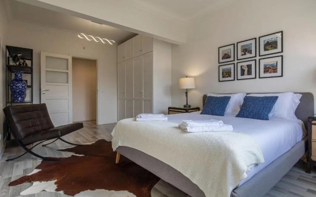 Glamorous Lisbon 2BDR Apartment by LovelyStay