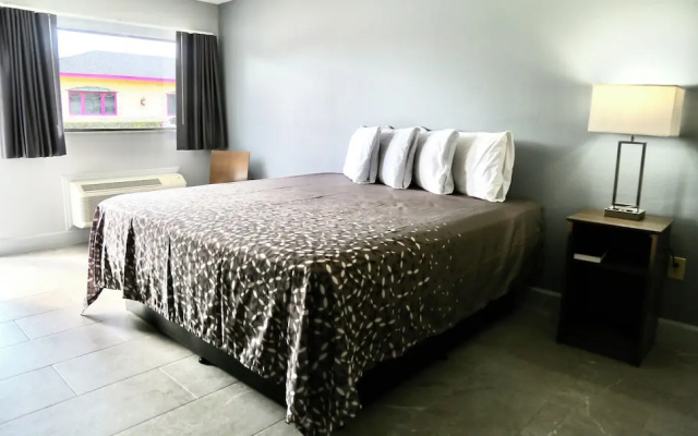 Home Inn & Suites Orlando-Apopka
