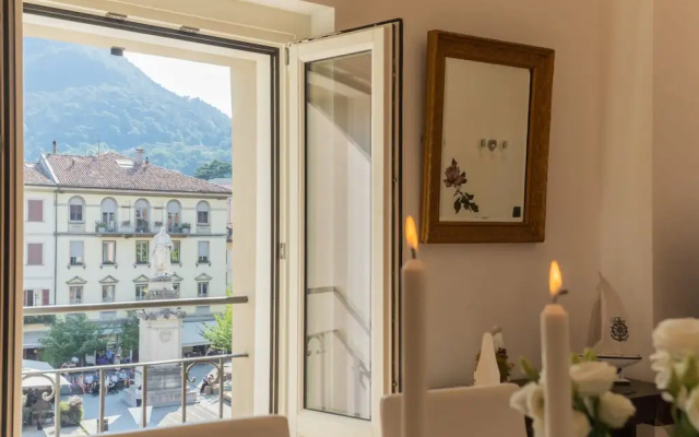 Linda Apartment 3 in Como