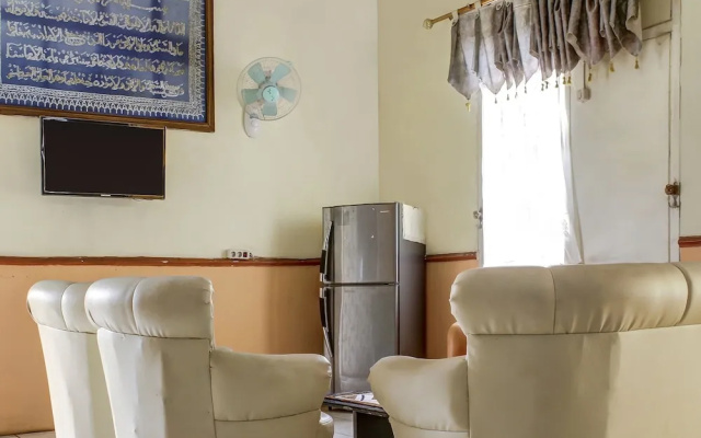 OYO 90316 Hotel Candri Pelaihari