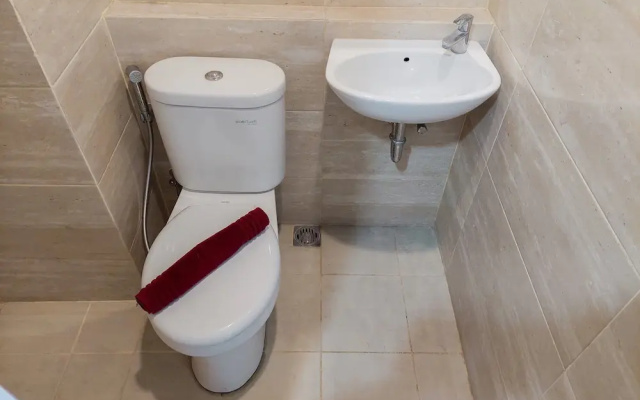 Simply Good Studio Apartment at Springwood Residence