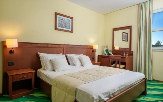 Vrata Krke Hotel