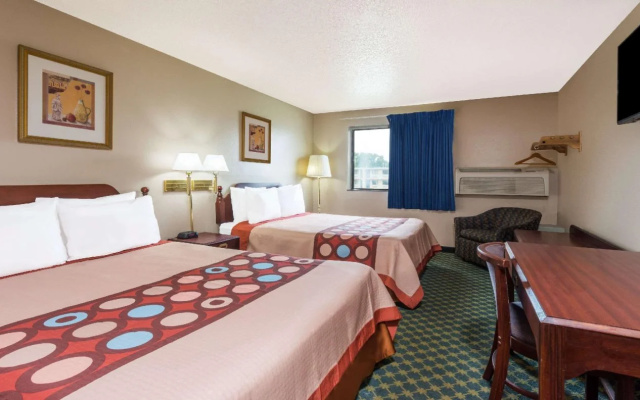 Super 8 Bridgeton/St. Louis Airport