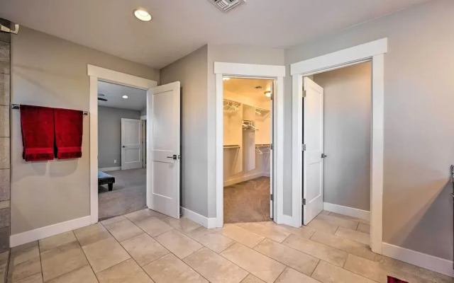 Spacious Flagstaff Home w/ Fenced Yard & Grill!