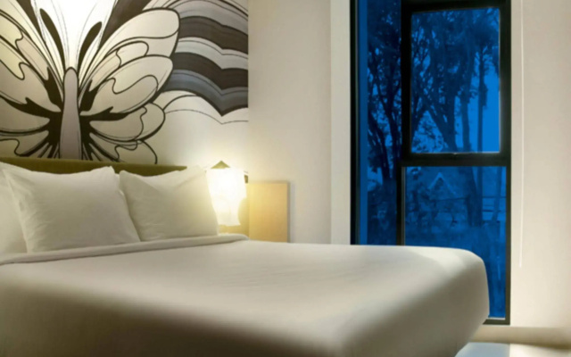 Artotel Hotel Surabaya