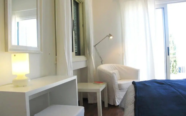Carob Tree Villa in Latsi