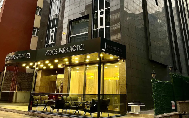 Ardos Park Hotel