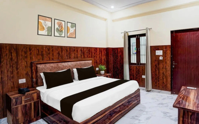 Deluxe Hotel Saffron
