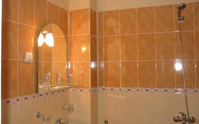 Hotel Color