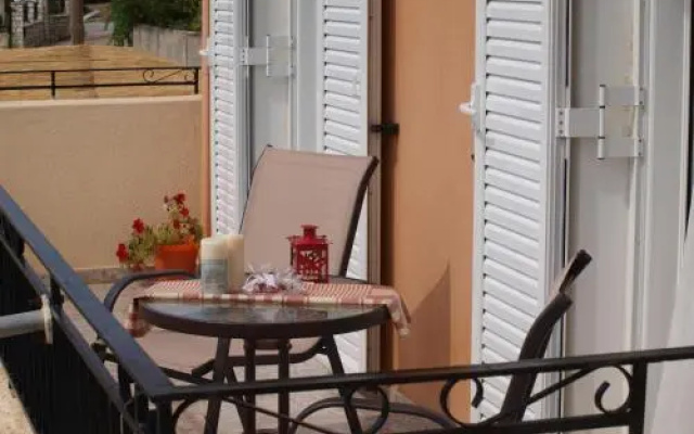 Aristotelis Apartments