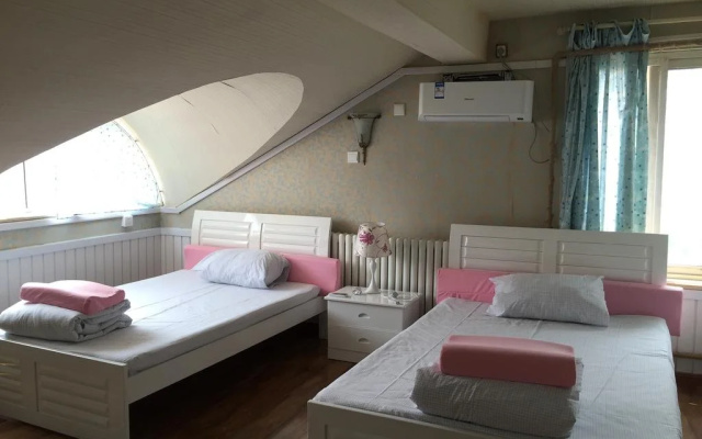 We+Coffee Hostel