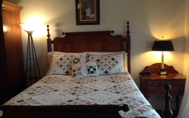 Los Altos Bed & Breakfast