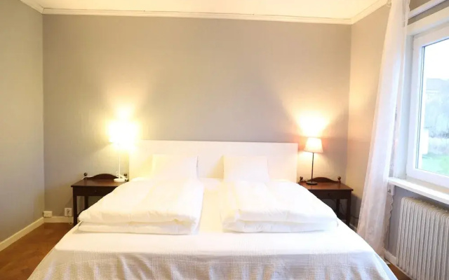 Entire Villa HomelyComfort, Laxå
