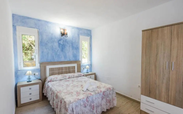 Cortijo La Encina Sayalonga by Ruralidays