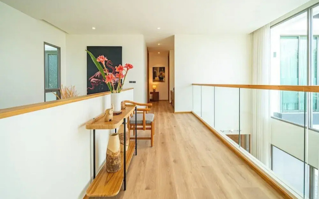 Teak 5BR Pool Villa Bang Tao + Airport Shuttle