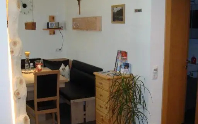 Haus Carmen, Familienfreundliche 4 Edelweiss Ferienwohnung mit TOP Einrichtung