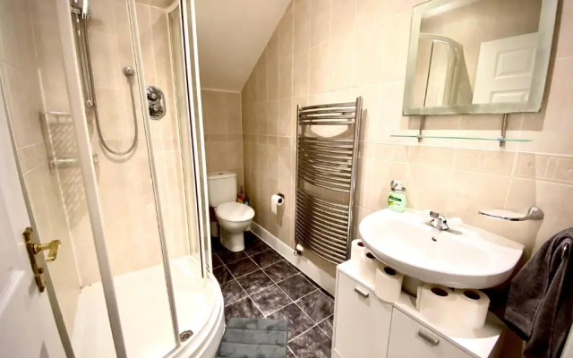 Grampian Serviced Apartments - Treetops Apartment - Lesmurdie House