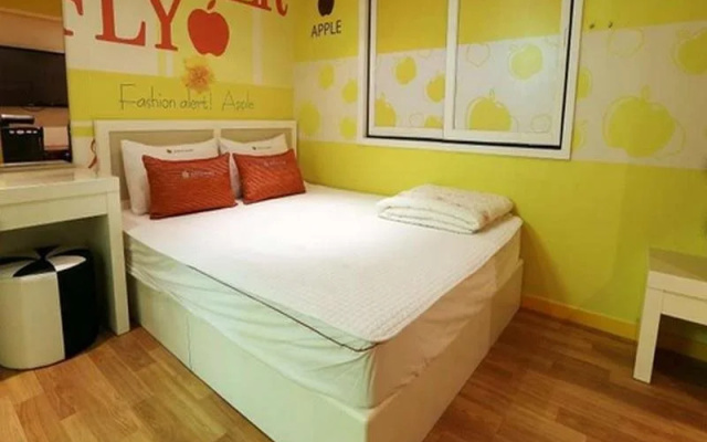 Apple Motel