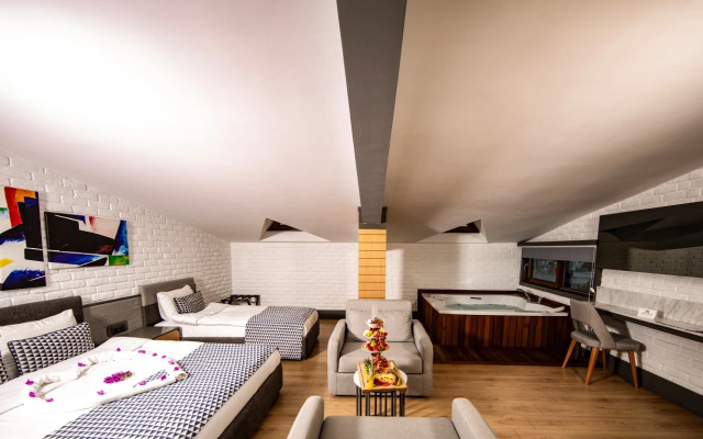 Laren Family Hotel & Spa - Boutique Hotel
